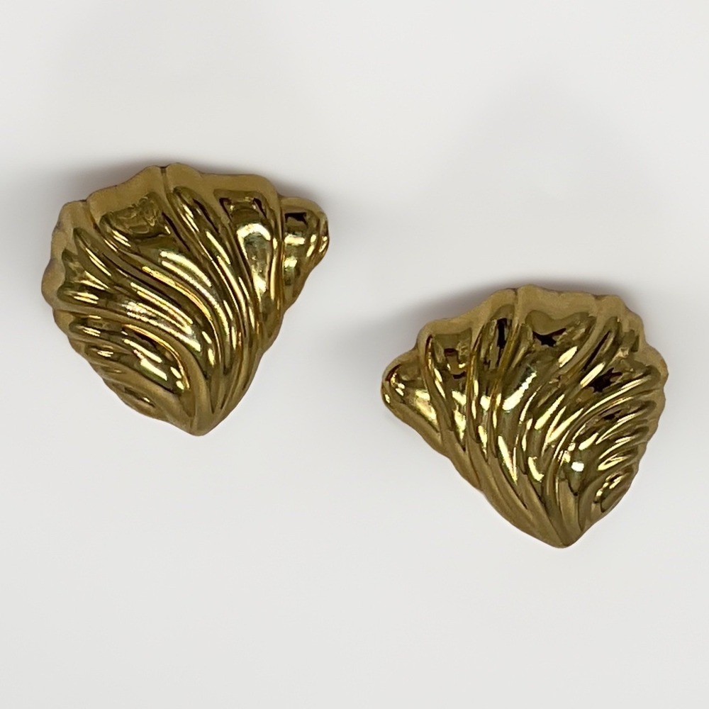 Vintage Christian Dior Gold Tone Shell Clip On Earrings Ribbed Signed Designer